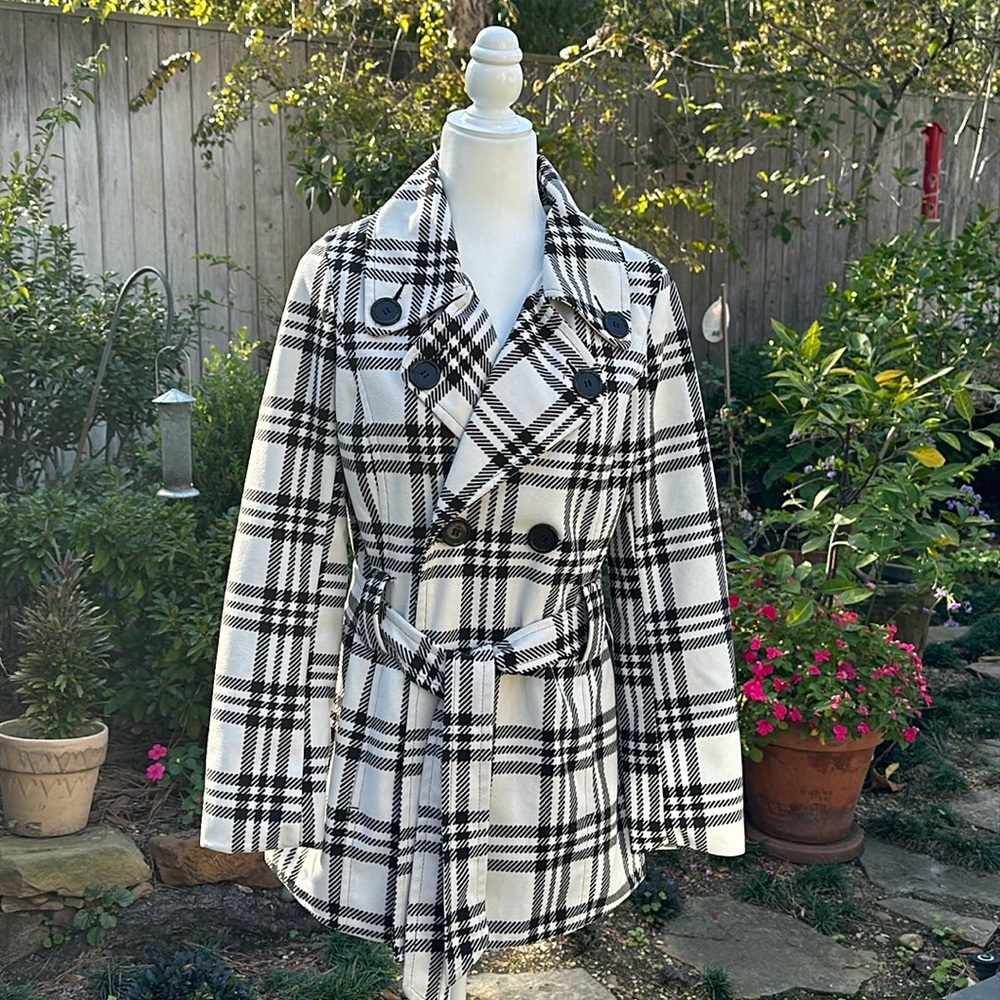 WP COLLECTIONS by WISHFUL PARK Black/ White Plaid Belted Pea Coat (Sz: M)